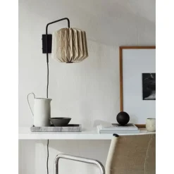 Alba vägglampa