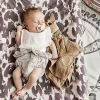 Bib Lilly White