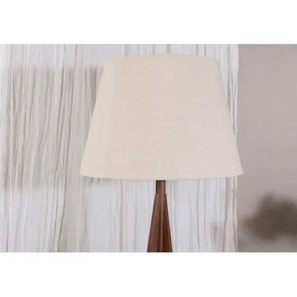 Kona golvlampa