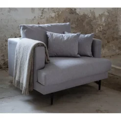 Sofia Loveseat